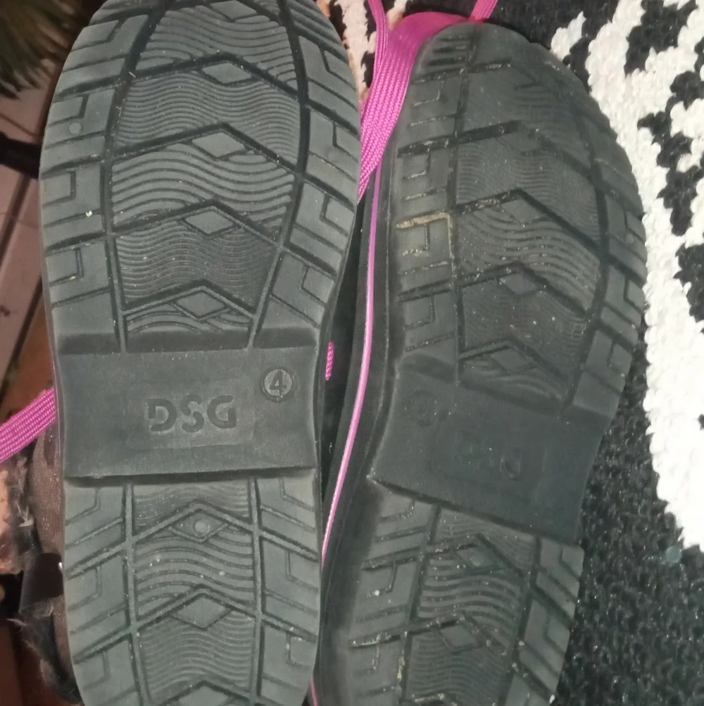 Stylish Winter Kids Boots with Pink Laces